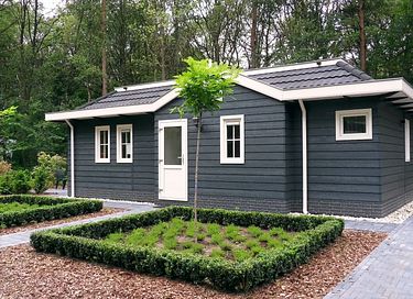 Family chalet with a private hot tub in Drenthe