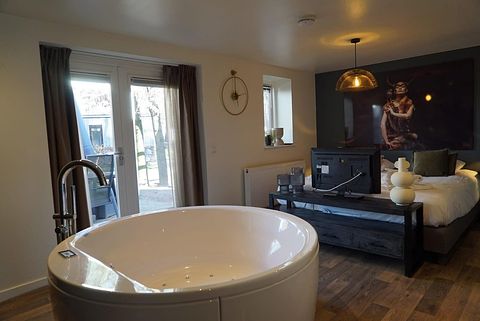 Studio (2p) met romantische whirlpool - 4
