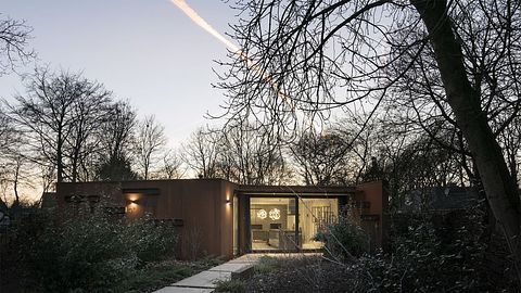 Een design bosvilla gemaakt van staal  - 4