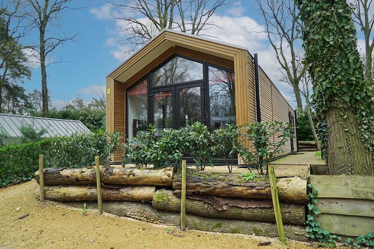 Cozy overnight stay in detached tiny house - 1
