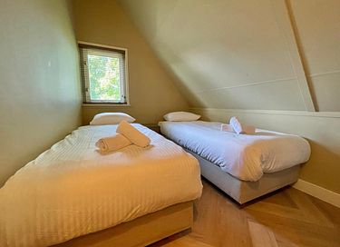Dog-friendly family home by the sea - 17