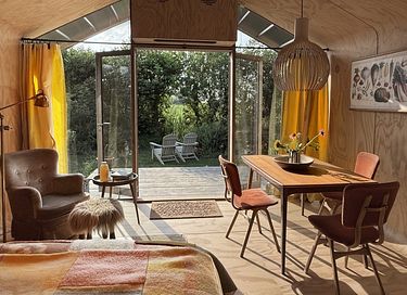 Maison enveloppante dans un magnifique jardin de cueillette - 3