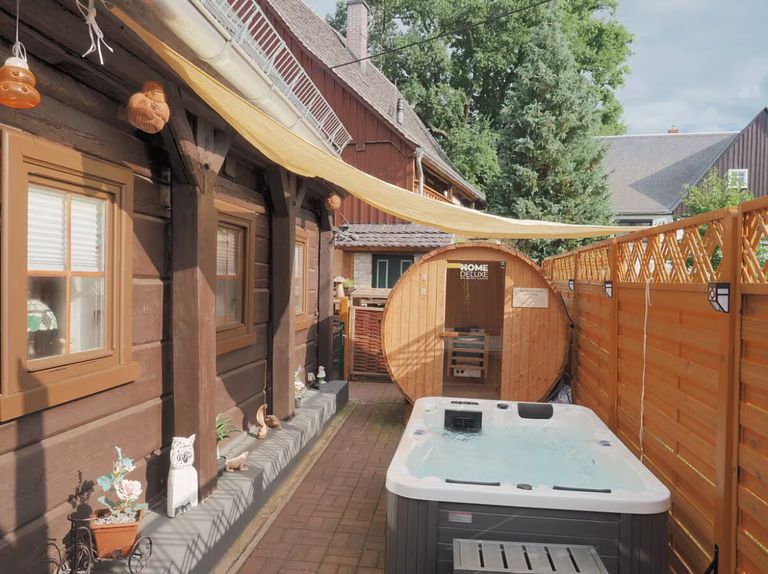Wellness Vakantiehuis met Jacuzzi en Sauna - 1