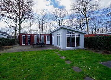 Vrijstaande chalet in een bosrijke omgeving - 10