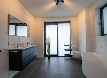 Waterfront villa with private jetty - 12