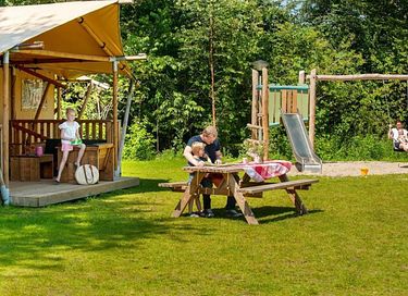 Tente de camping entièrement équipée (5p) - 6