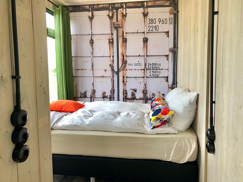 Special stay in a luxury Glamtainer - 4