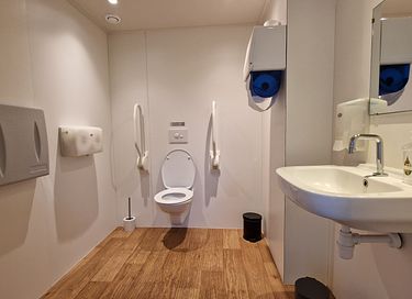 Schlafen in einem echten Tipi am Wasser - 30