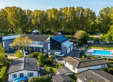 Luxury camping at a park in North Holland - 12