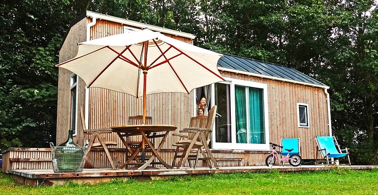   Schlafen in einem Tiny House in Friesland - 1