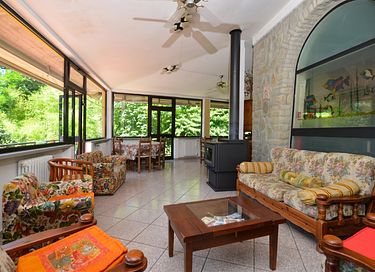 Holiday home for 20 people with pool - 13
