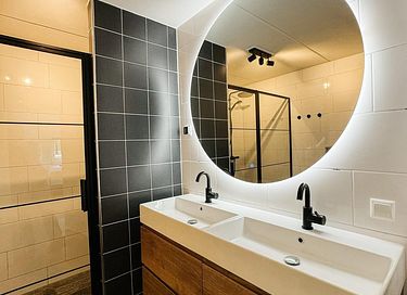 Spacious group accommodation with hot tub - 13