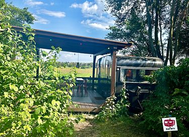 Retro-Wohnwagen auf dem Öko-Campingplatz in Groningen - 3