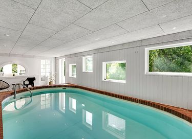 Alloggio per gruppi con piscina e giardino - 18