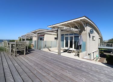 Luxury dike villa with terrace in Friesland - 32