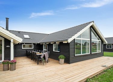 Moderne bolig med overdækket pool - 4