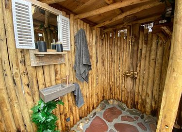Yourte romantique avec jacuzzi privé - 6