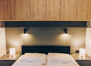 Lodge avec jacuzzi privé dans les bois - 16