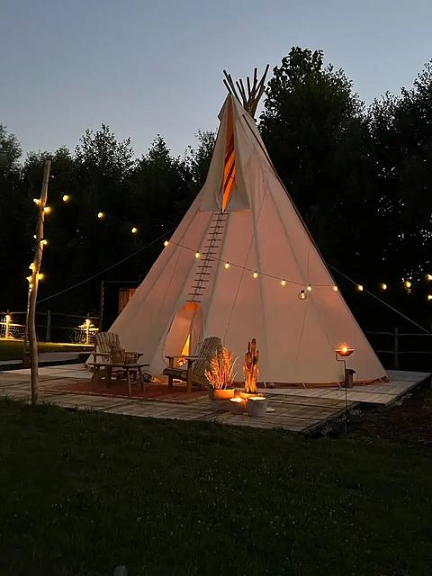 Slapen in een romantische tipi met hottub - 2