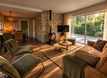 Hidden forest cabin with private wellness - 5