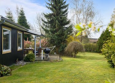 Vakantiehuis omringd door groen met tuin - 5