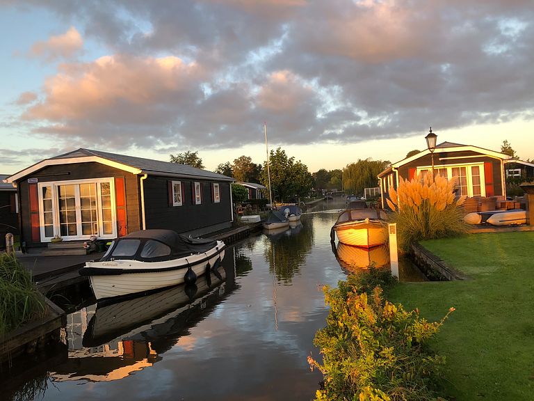 Leuk vakantiepark aan het water in Giethoorn - 1