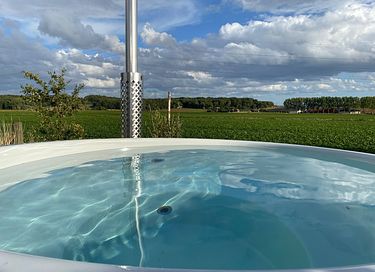 Glamping dome met hottub en uitzicht - 3