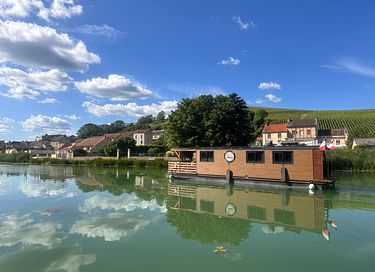 Woonboot met hottub in de Champagne streek - 3