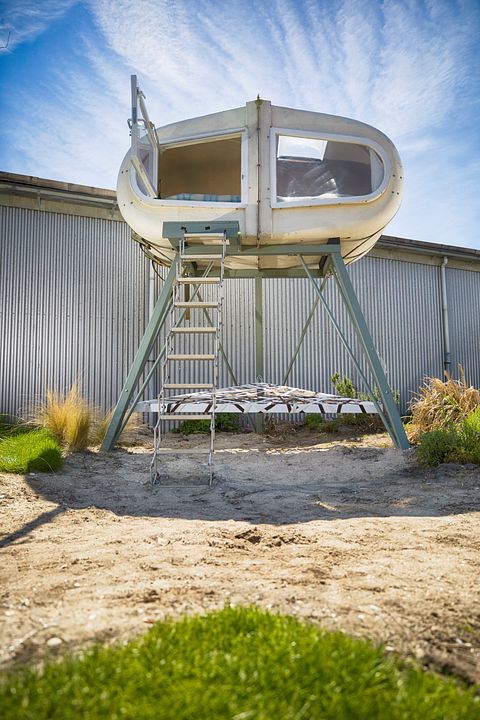 Slapen op hoogte in een design object - 2