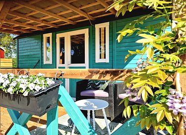Rural enjoyment in a shepherds hut