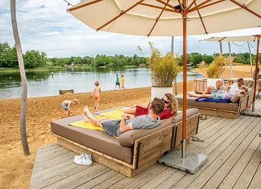 Vakantiehuis boven het water op een leuk park - 12