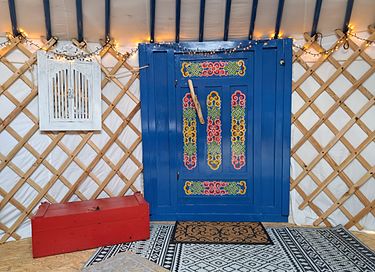 Belle yourte sur un mini camping confortable - 15