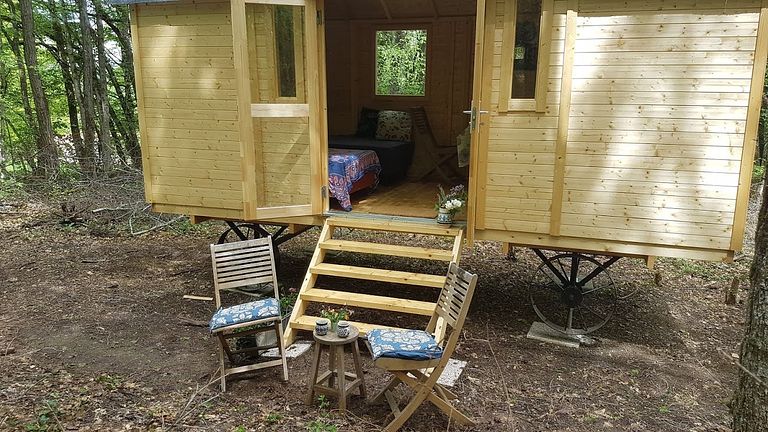 Tiny house op wielen in Bourgondië - 1