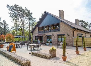 Glampingzelt für 4 Personen mit eigener Terrasse - 17