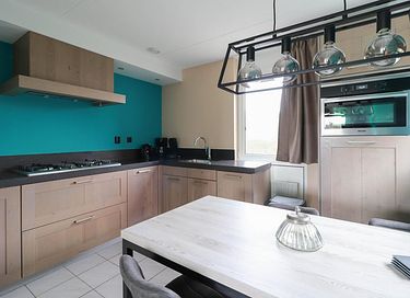 Chalet au bord de l'eau avec jetée - 7