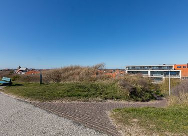 Apartment with balcony right by the sea - 28