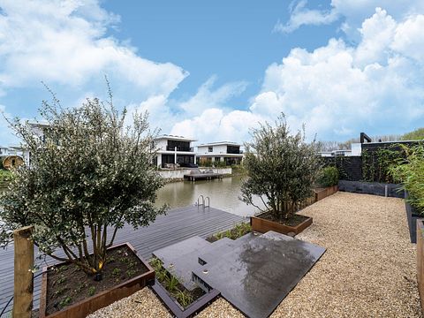 Villa met tuin en wellness aan het water - 2