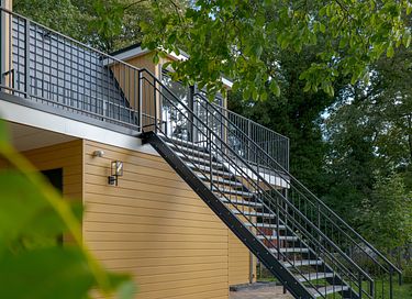 Spend the night overlooking the woods - 30
