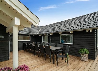 Moderne bolig med overdækket pool - 6