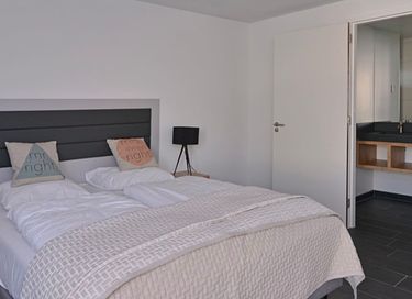 Strandvilla met eigen zwem- en aanlegsteiger - 5
