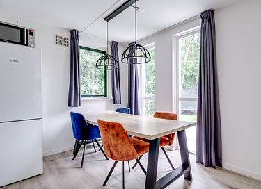Maison familiale moderne et lumineuse avec grand jardin - 13