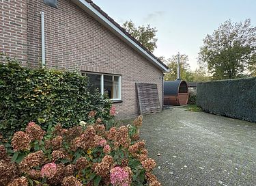 Villa en pleine forêt avec sauna et aire de jeux extérieure - 47