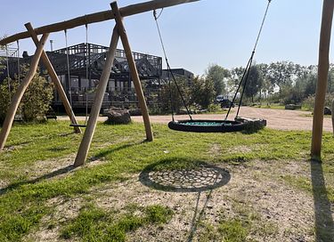 Slapen in een 'hooischuur' met privé wellness - 20