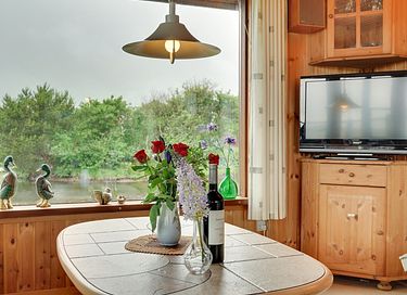 Vakantiehuis aan het water op een mooie plek - 34