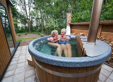 Ferienhaus aus Holz mit privatem Whirlpool - 2