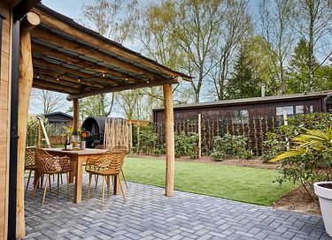 Chalet met sauna op bosrijk park - 16
