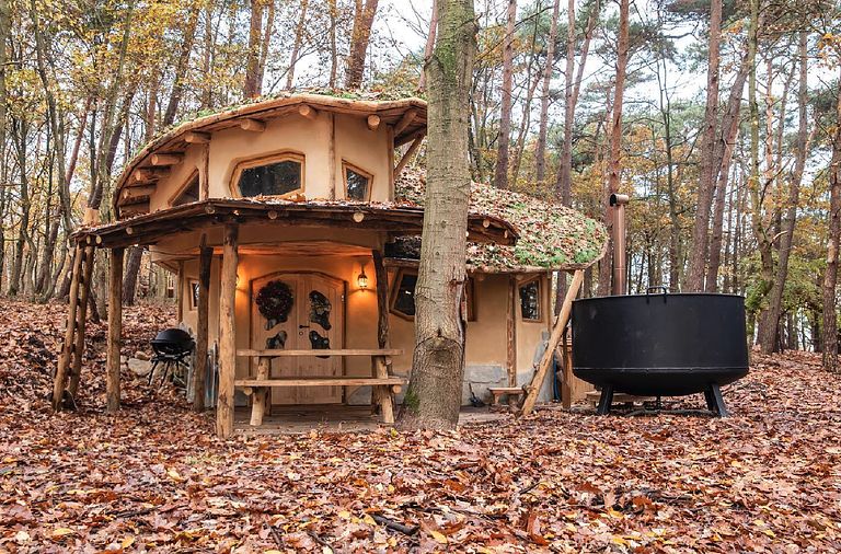Einzigartiges Hobbit-Haus im Wald - 1