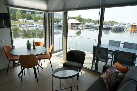 Stilvoller Aufenthalt auf dem Wasser - 4