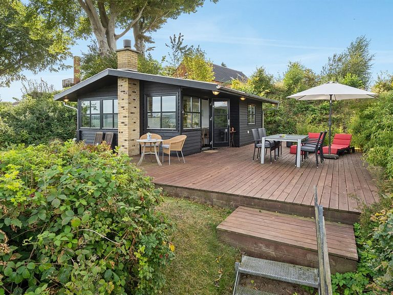 Nice holiday home near the sea - 1