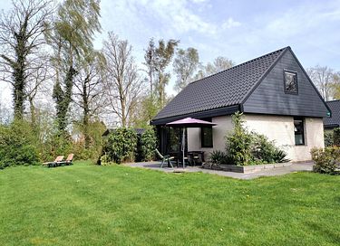 Holiday home with garden in Friesland